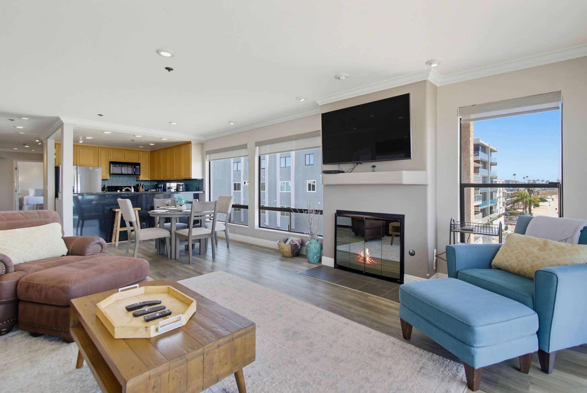 Virtual tour photo 16 of 80 for 3888 Riviera Dr