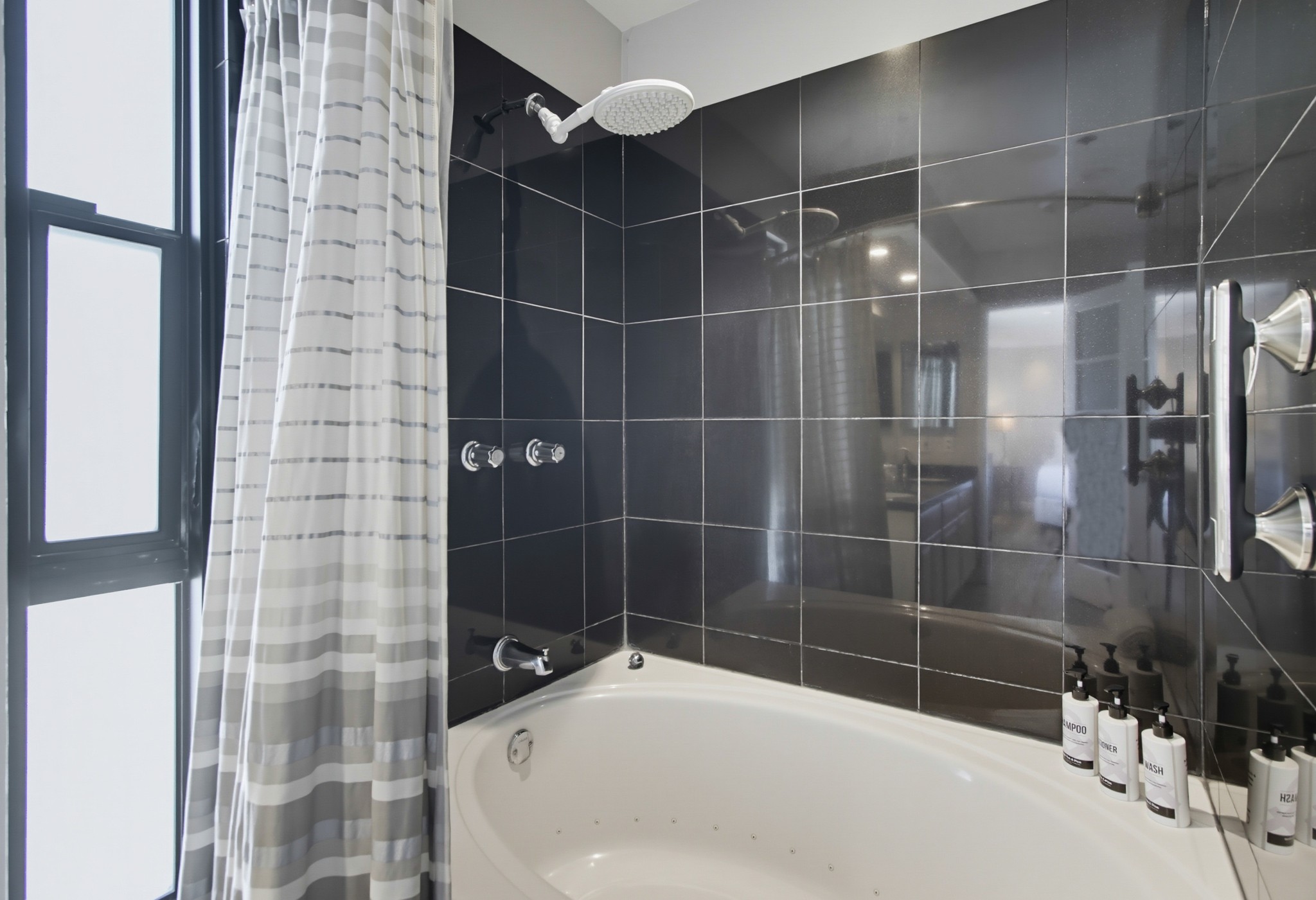 Virtual tour photo 30 of 80 for 3888 Riviera Dr