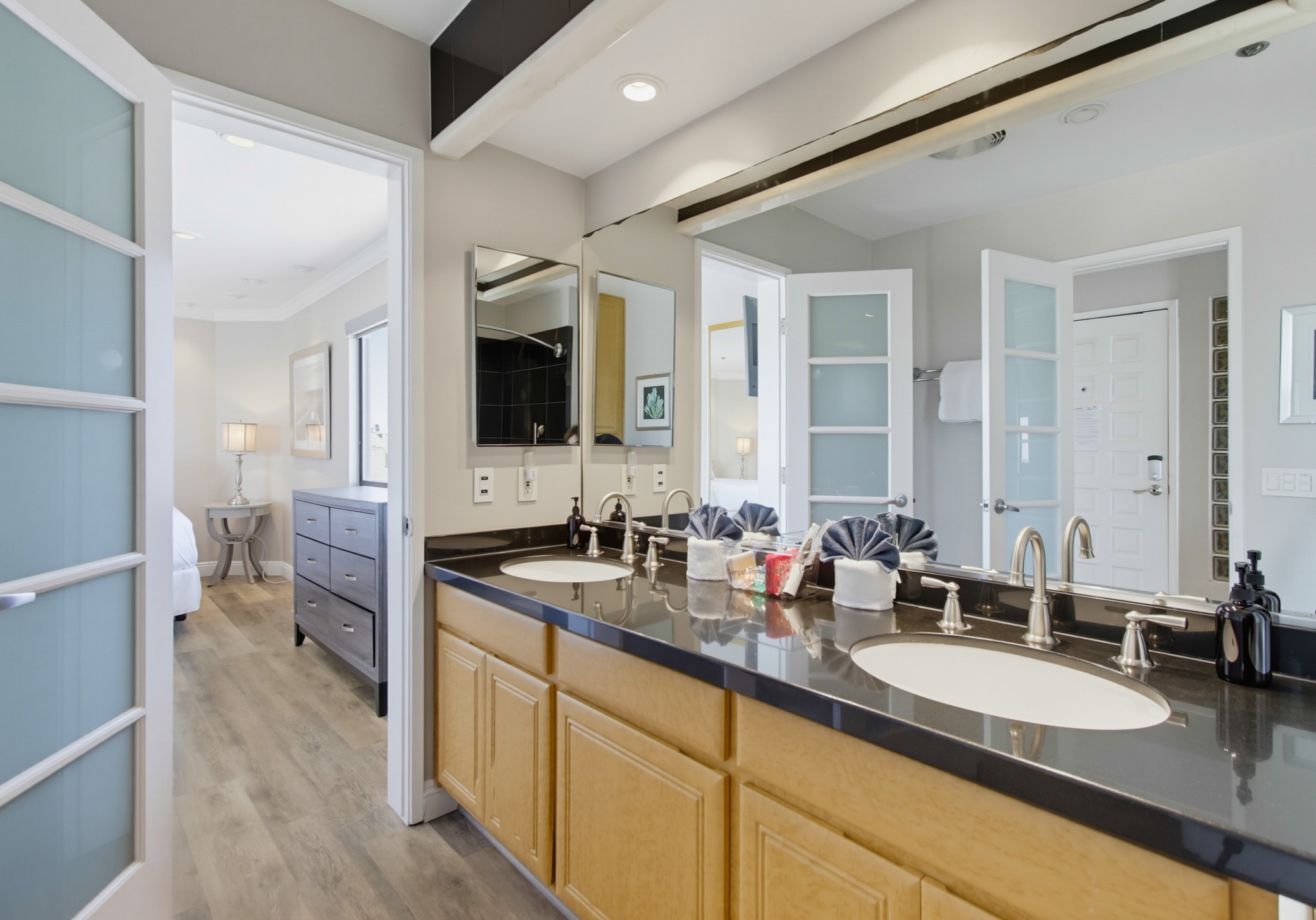 Virtual tour photo 31 of 80 for 3888 Riviera Dr