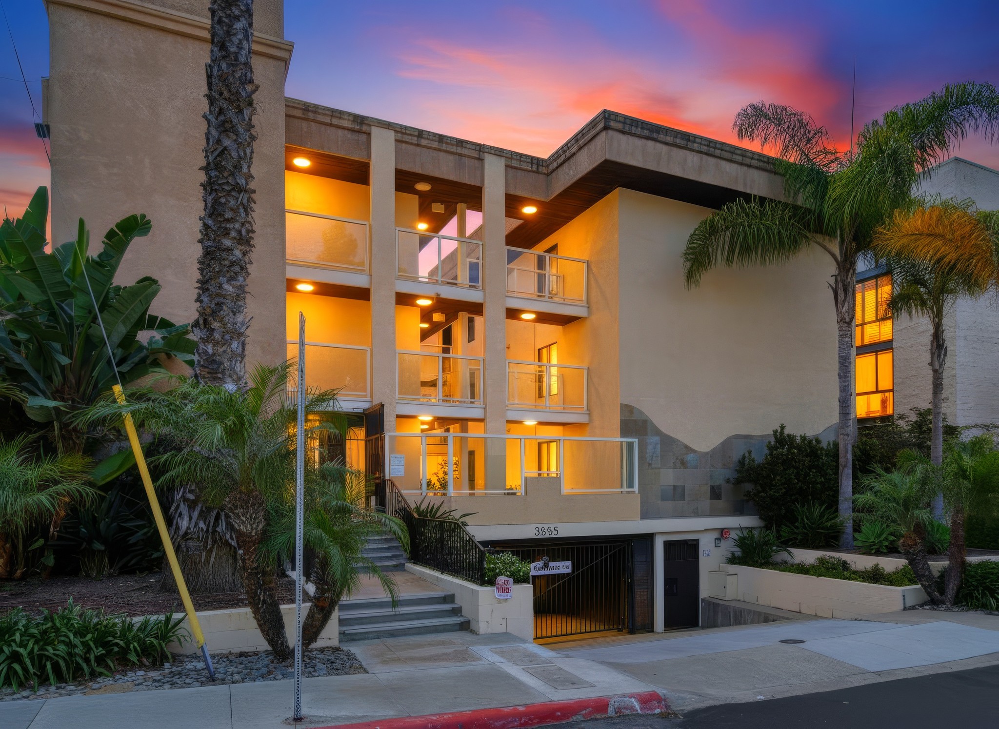 Virtual tour photo 44 of 80 for 3888 Riviera Dr