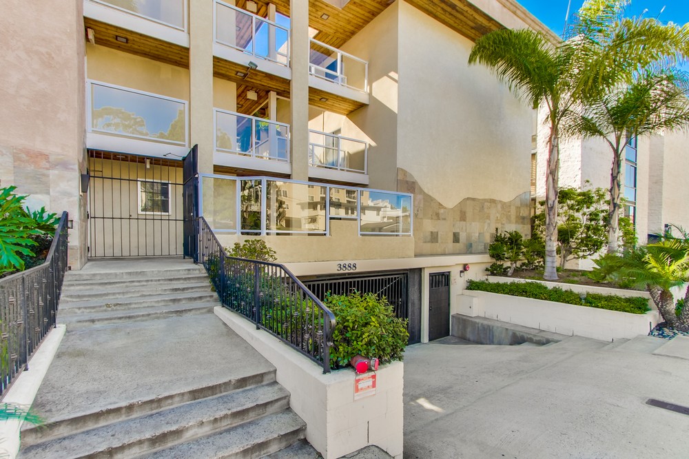 Virtual tour photo 4 of 48 for 3888 Riviera Drive #303