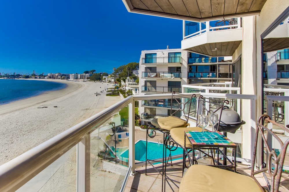 Virtual tour photo 18 of 48 for 3888 Riviera Drive #303