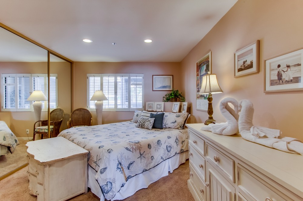 Virtual tour photo 33 of 48 for 3888 Riviera Drive #303