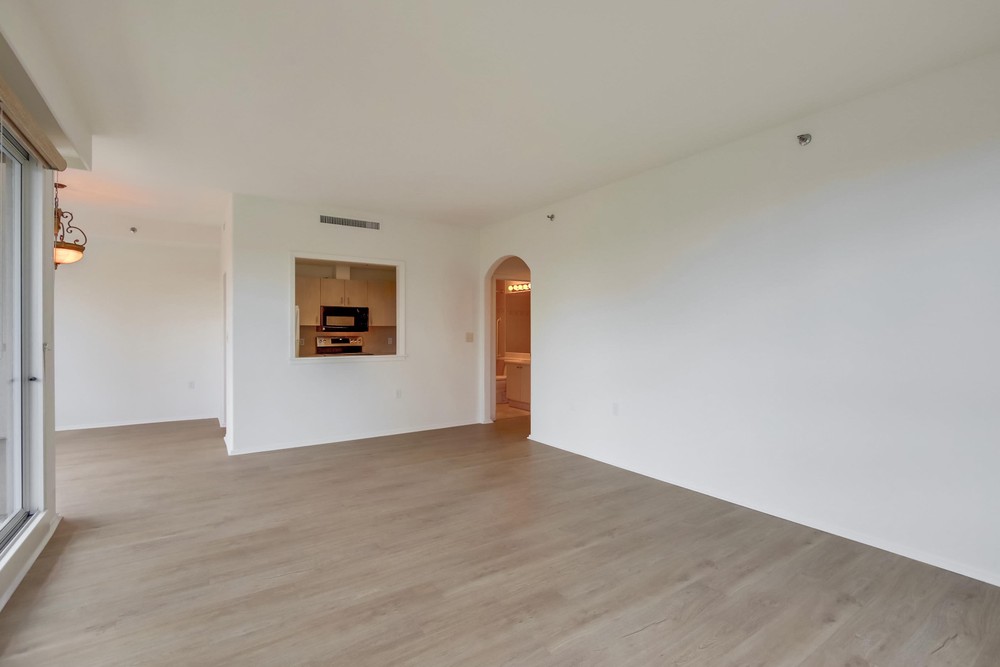 Virtual tour photo 16 of 36 for 3890 Nobel Dr UNIT 307