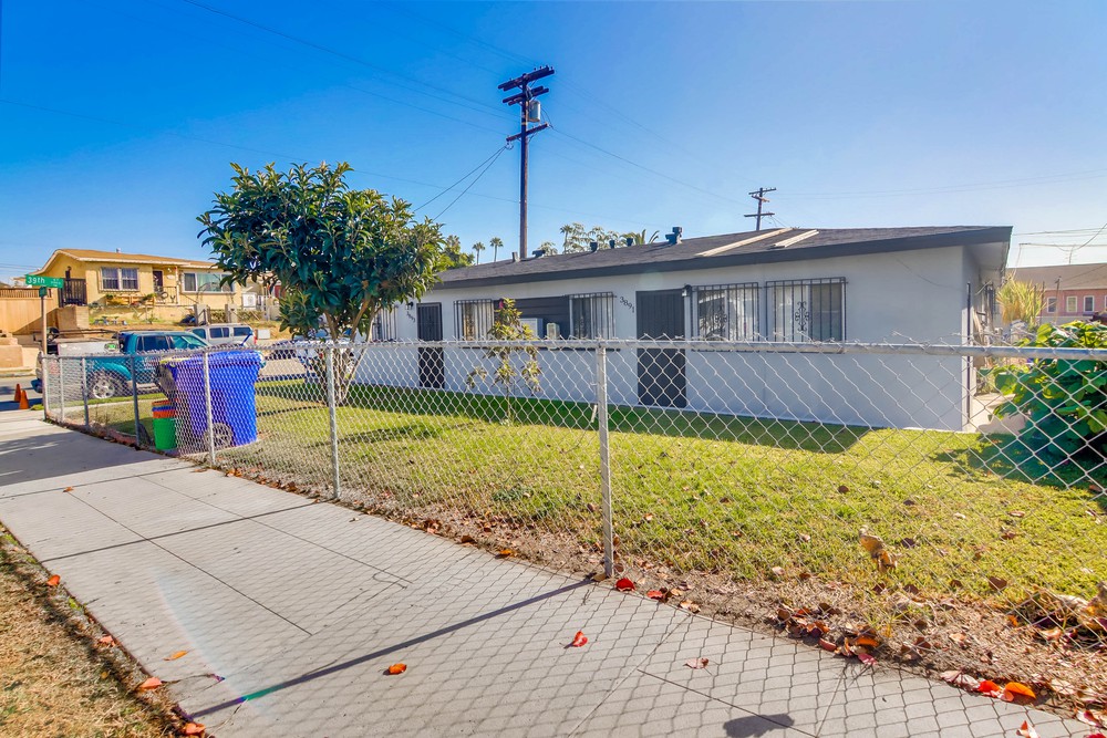 Virtual tour photo 1 of 17 for 3891 Superior St