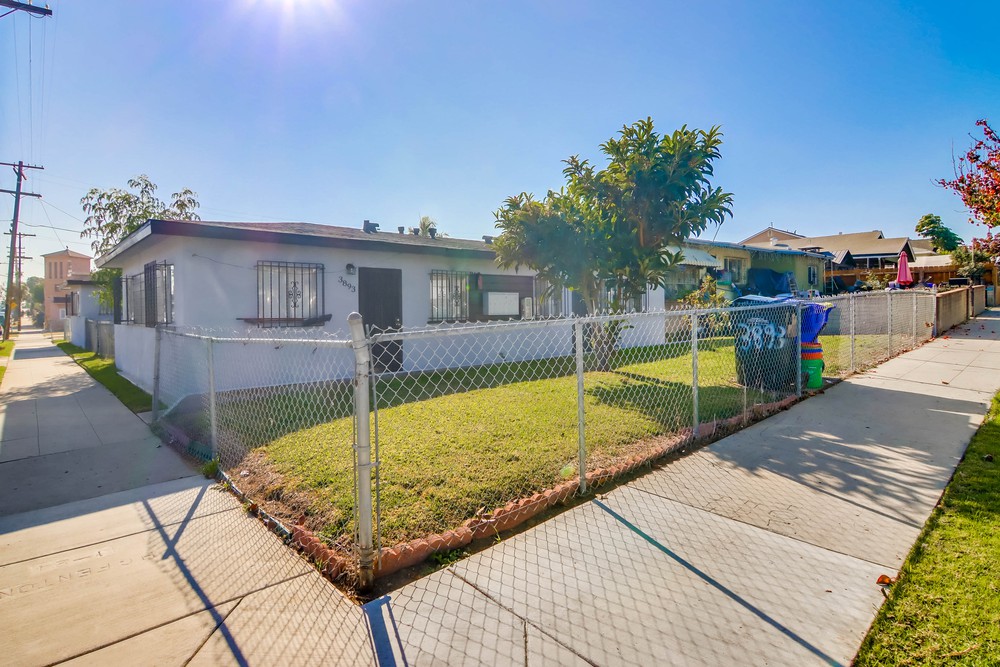Virtual tour photo 3 of 17 for 3891 Superior St