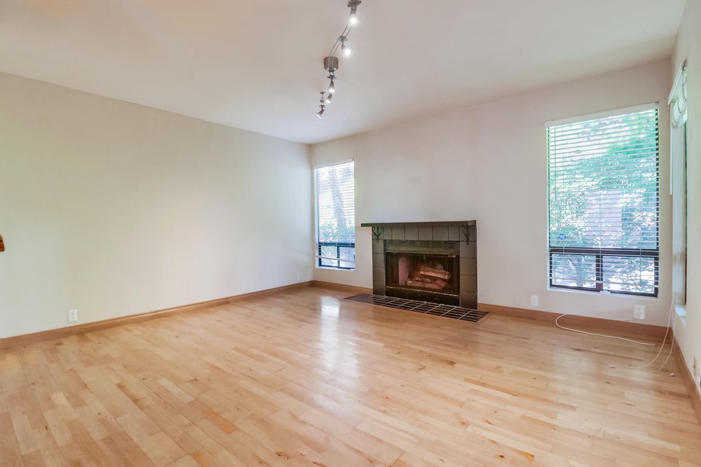 Virtual tour photo 7 of 46 for 3893 California St UNIT 10