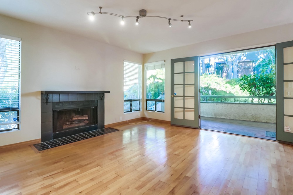 Virtual tour photo 9 of 46 for 3893 California St UNIT 10
