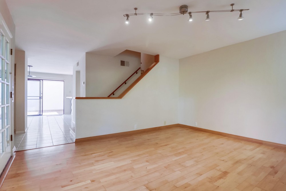 Virtual tour photo 12 of 46 for 3893 California St UNIT 10