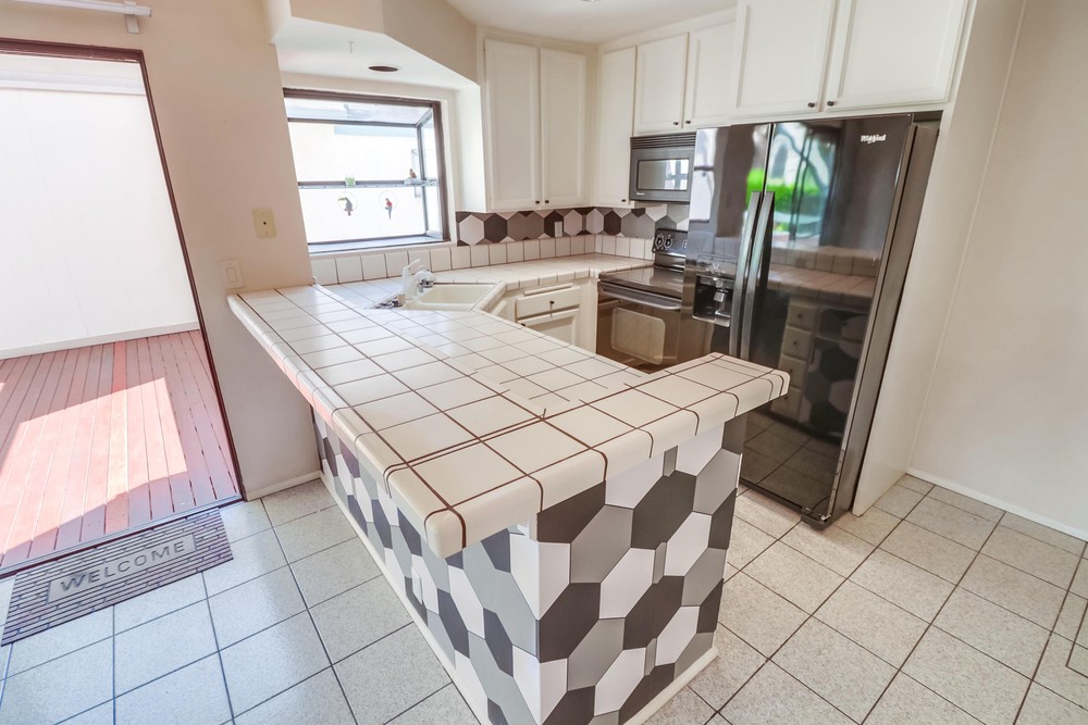 Virtual tour photo 16 of 46 for 3893 California St UNIT 10