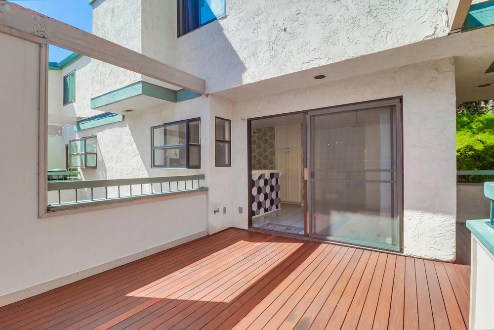 Virtual tour photo 22 of 46 for 3893 California St UNIT 10