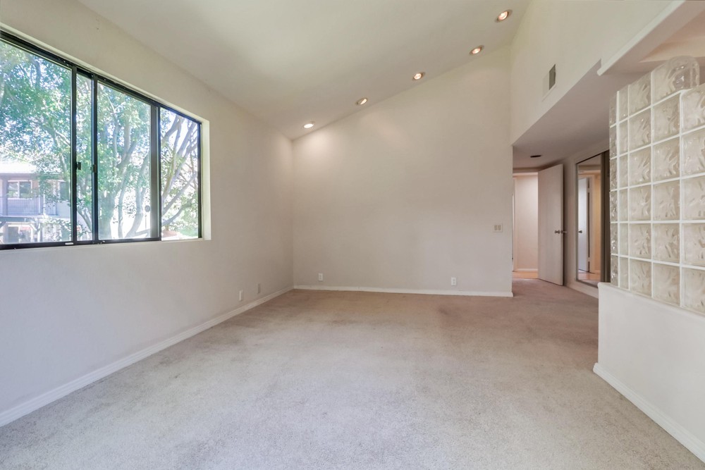 Virtual tour photo 29 of 46 for 3893 California St UNIT 10