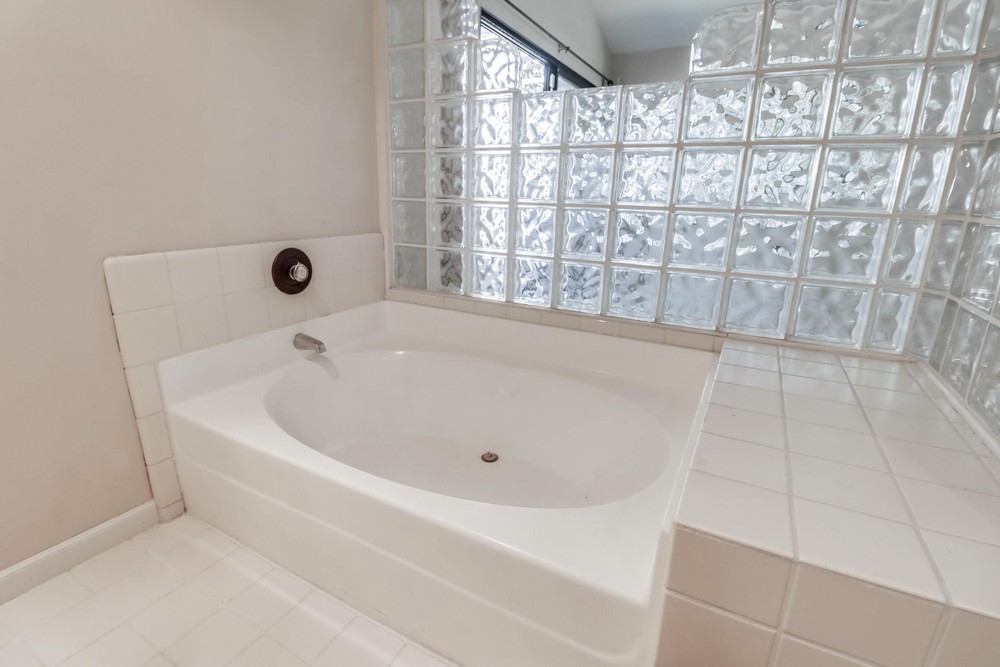 Virtual tour photo 31 of 46 for 3893 California St UNIT 10