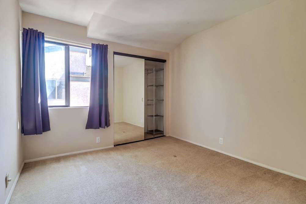 Virtual tour photo 36 of 46 for 3893 California St UNIT 10