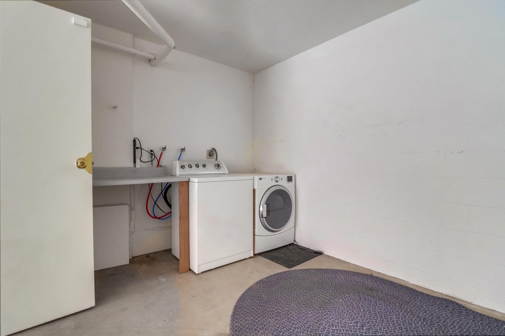 Virtual tour photo 43 of 46 for 3893 California St UNIT 10