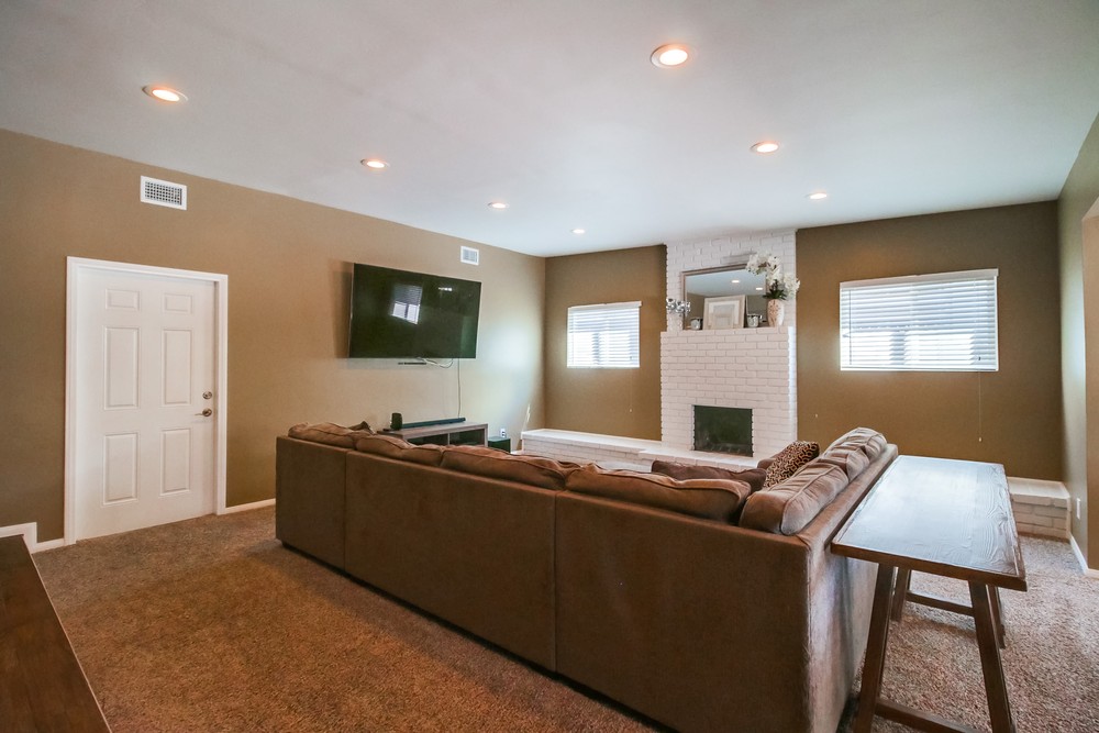 Virtual tour photo 8 of 48 for 3896 Marlesta Dr
