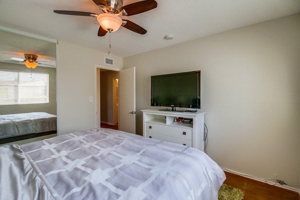 Virtual tour photo 27 of 48 for 3896 Marlesta Dr