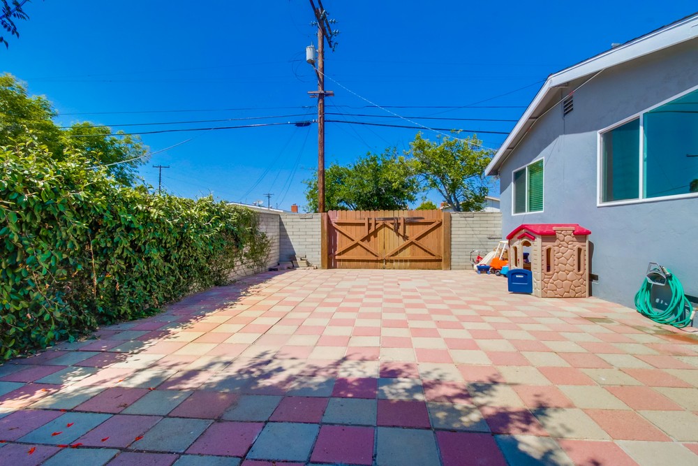 Virtual tour photo 44 of 48 for 3896 Marlesta Dr