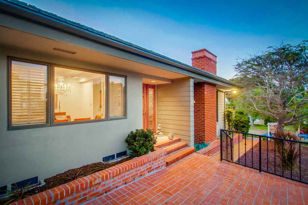 Virtual tour photo 7 of 98 for 3902 La Cresta Dr