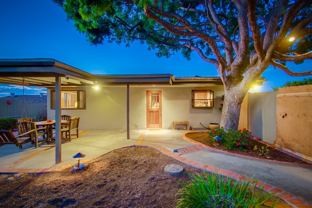 Virtual tour photo 22 of 98 for 3902 La Cresta Dr