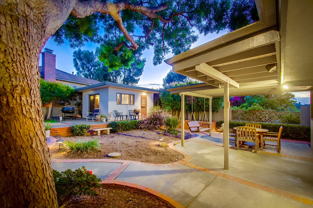 Virtual tour photo 25 of 98 for 3902 La Cresta Dr
