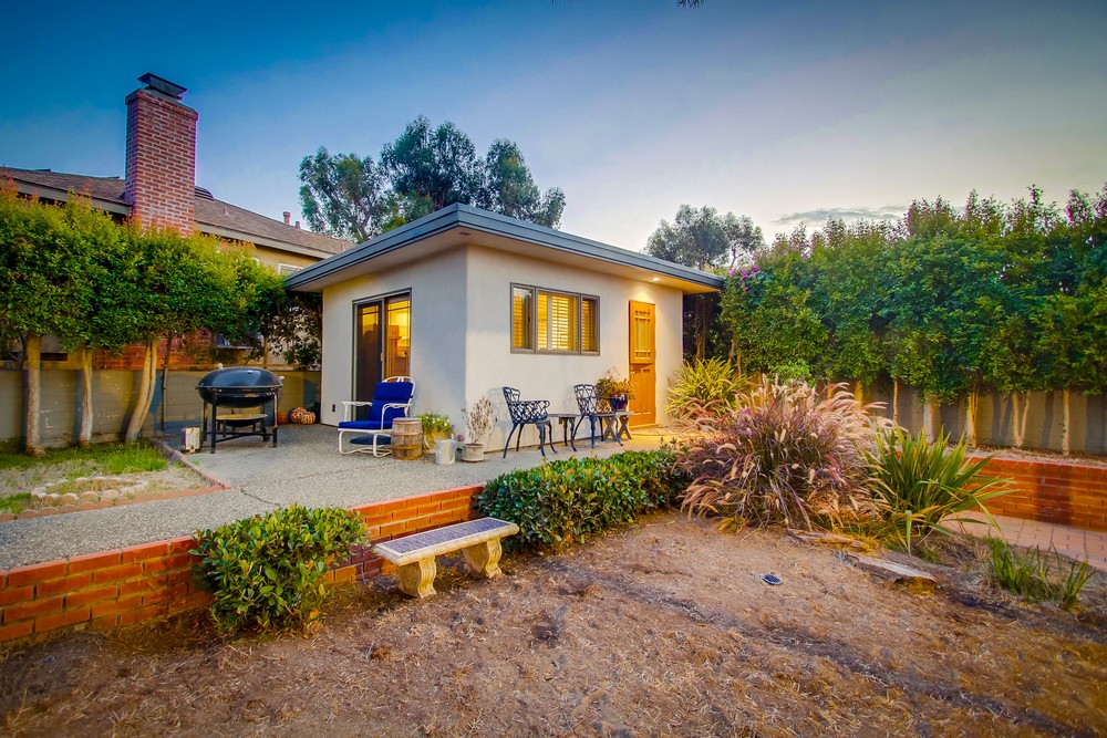 Virtual tour photo 29 of 98 for 3902 La Cresta Dr