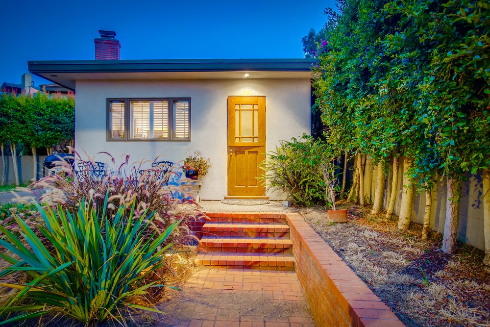 Virtual tour photo 31 of 98 for 3902 La Cresta Dr