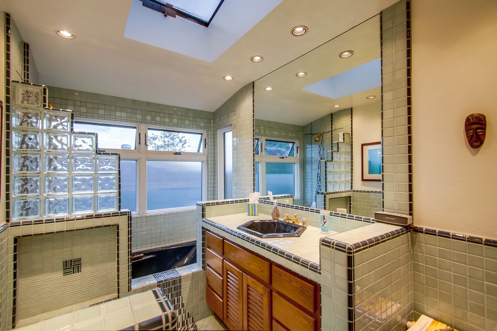 Virtual tour photo 67 of 98 for 3902 La Cresta Dr