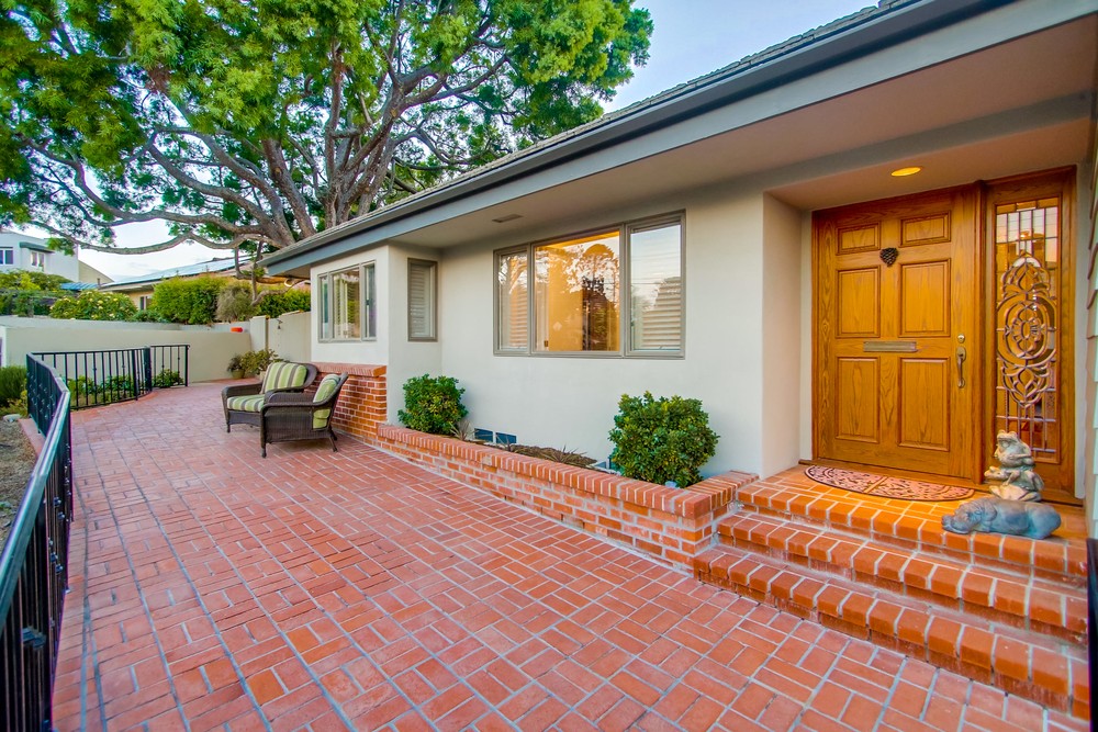 Virtual tour photo 84 of 98 for 3902 La Cresta Dr