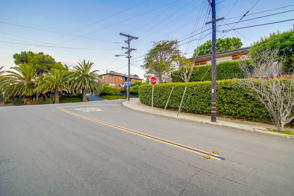Virtual tour photo 99 of 98 for 3902 La Cresta Dr