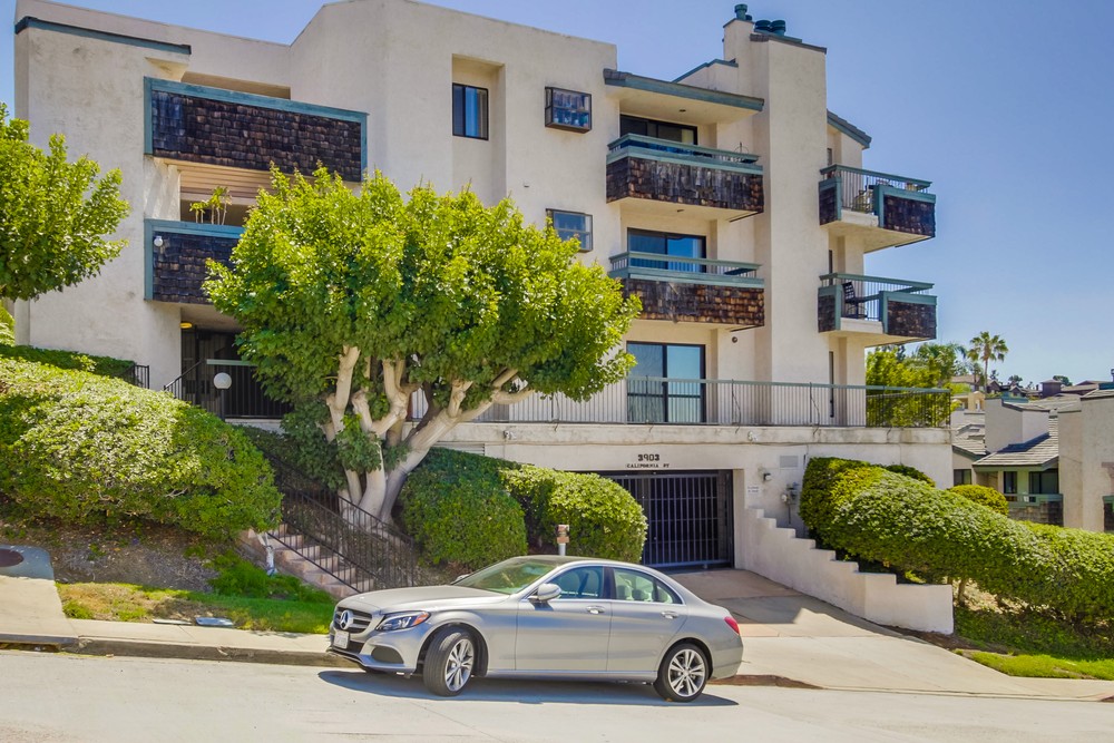 Virtual tour photo 1 of 51 for 3903 California St #1