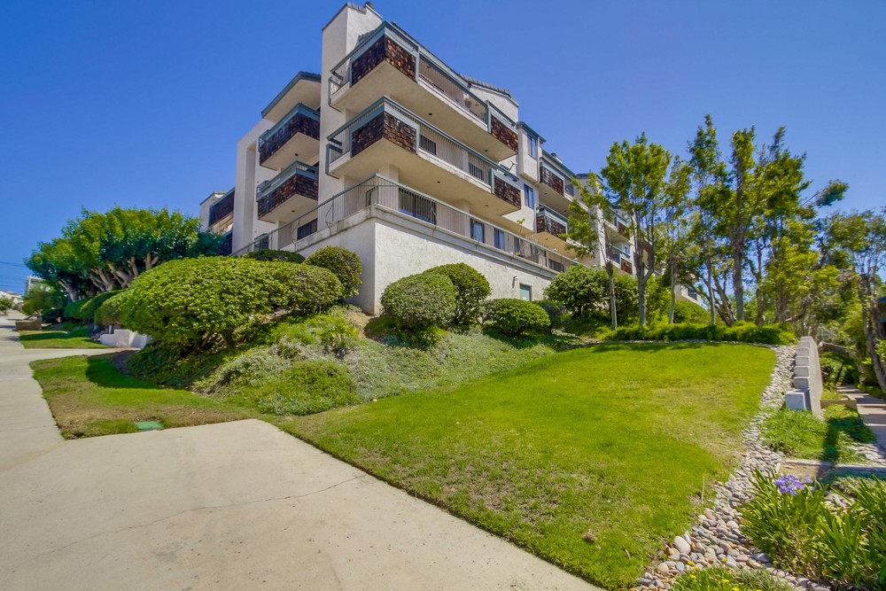 Virtual tour photo 3 of 51 for 3903 California St #1