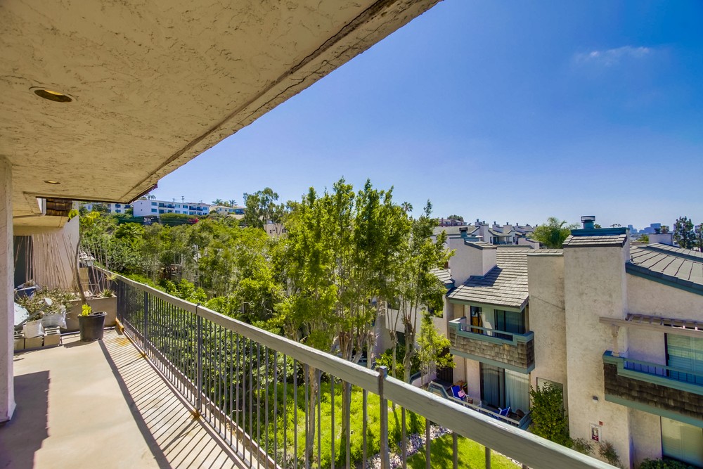 Virtual tour photo 22 of 51 for 3903 California St #1