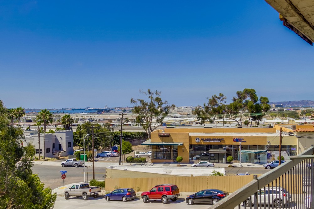 Virtual tour photo 26 of 51 for 3903 California St #1