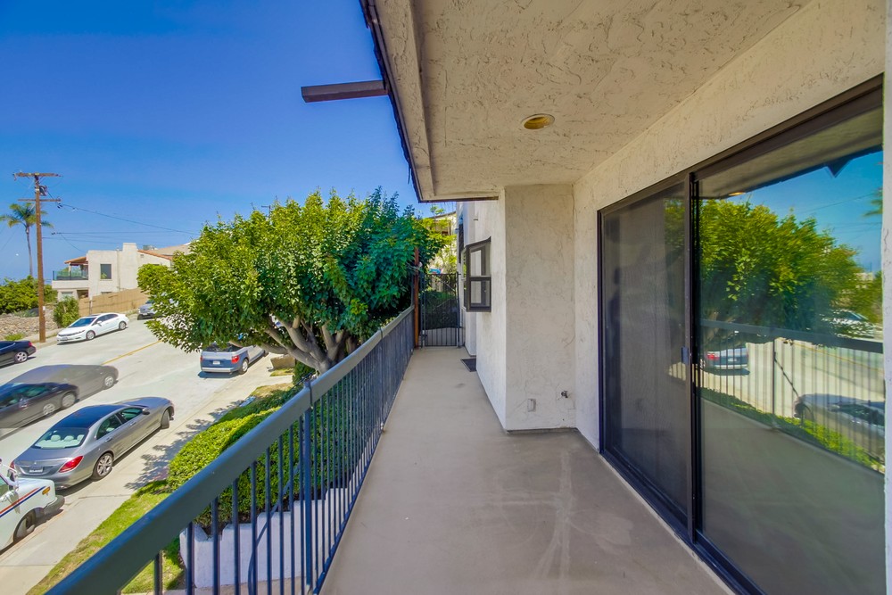 Virtual tour photo 27 of 51 for 3903 California St #1