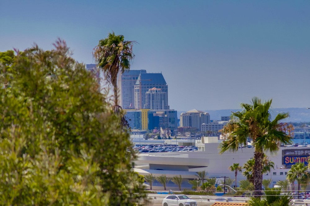 Virtual tour photo 29 of 51 for 3903 California St #1