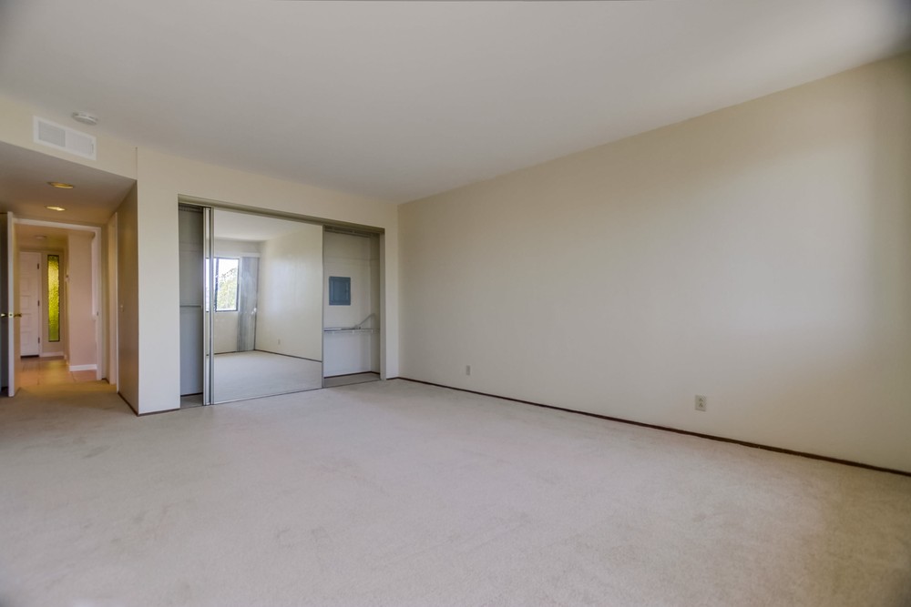 Virtual tour photo 39 of 51 for 3903 California St #1