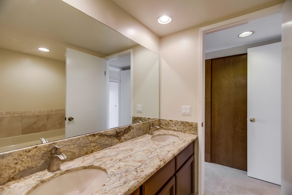 Virtual tour photo 40 of 51 for 3903 California St #1