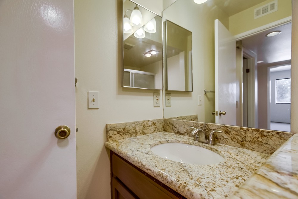 Virtual tour photo 47 of 51 for 3903 California St #1