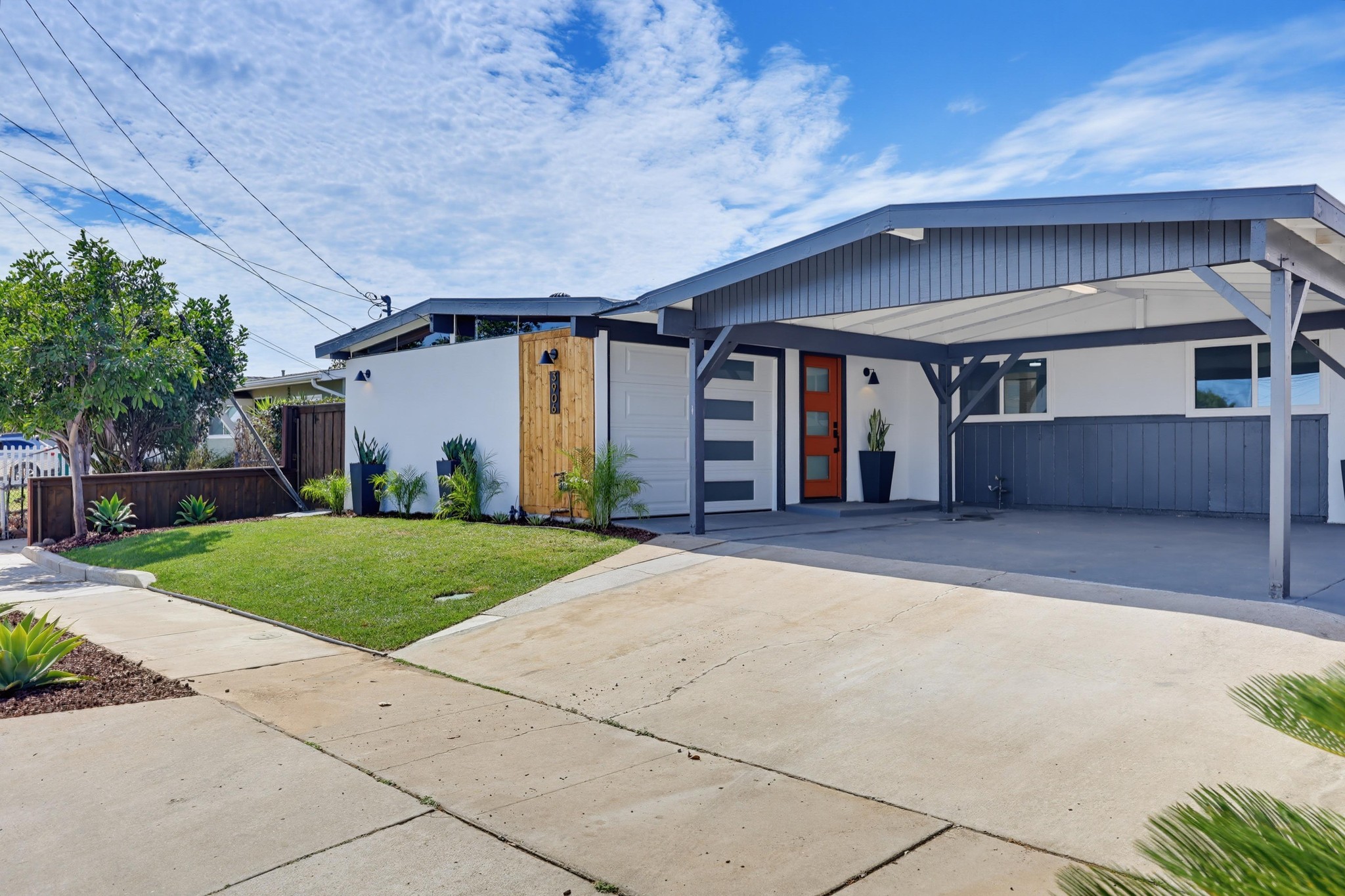 Virtual tour photo 1 of 81 for 3906 Mt Ainsworth Ave