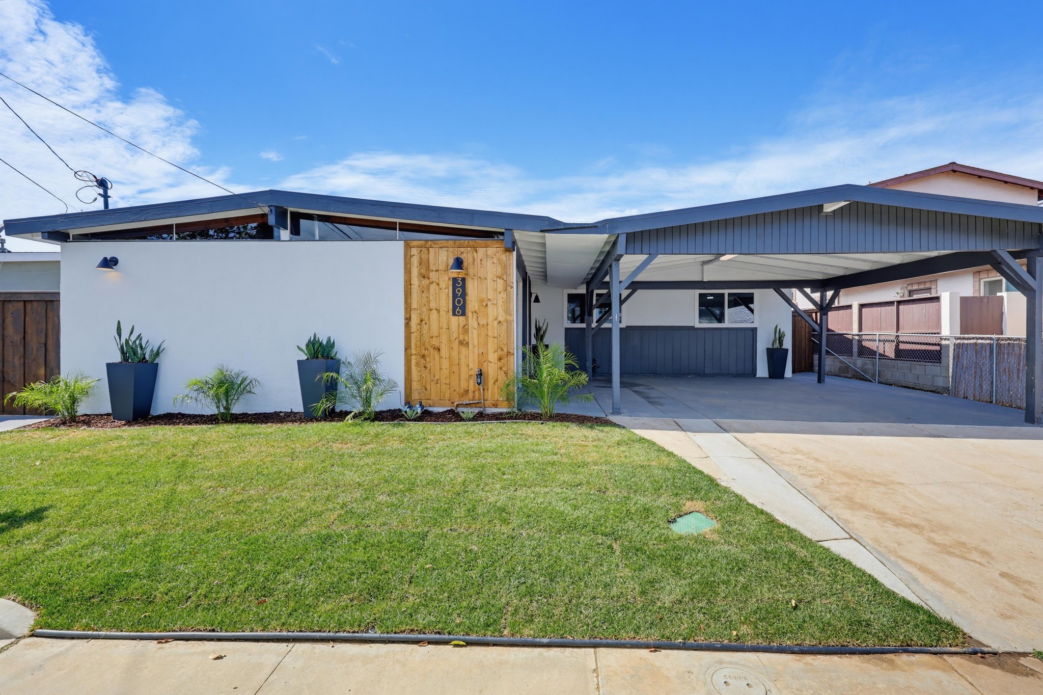 Virtual tour photo 3 of 81 for 3906 Mt Ainsworth Ave