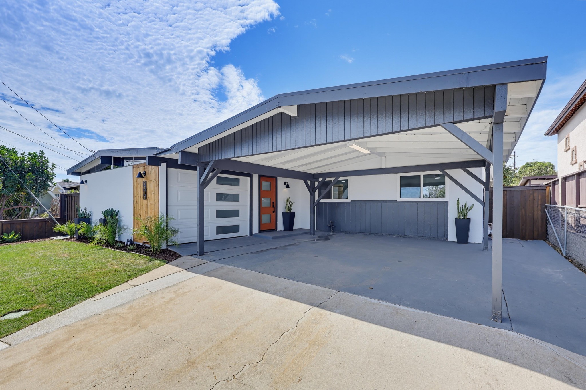 Virtual tour photo 5 of 81 for 3906 Mt Ainsworth Ave