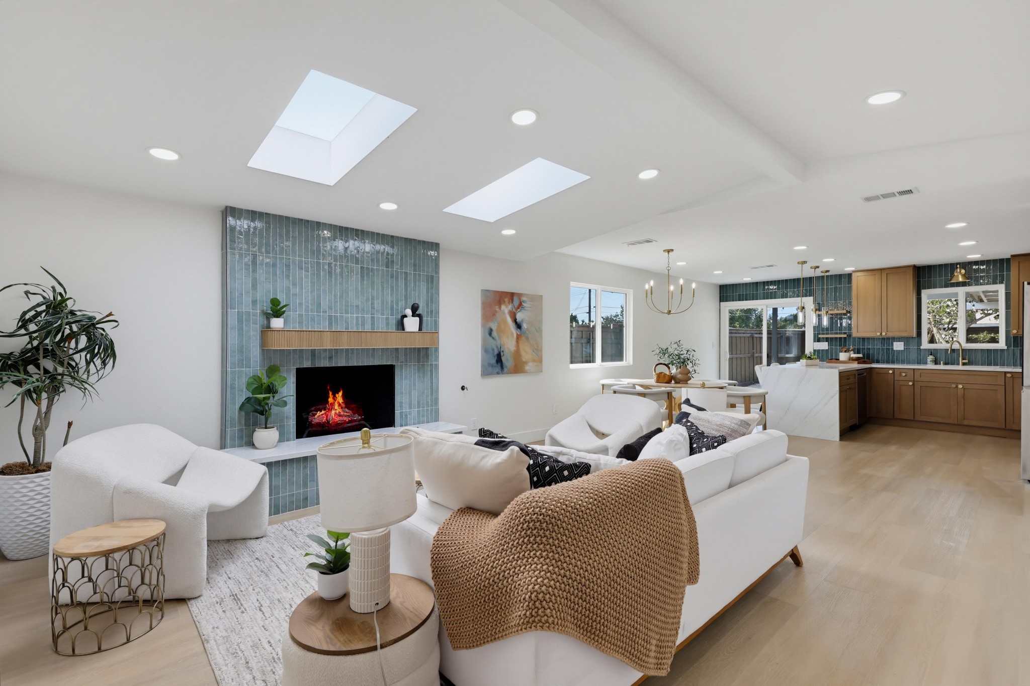 Virtual tour photo 8 of 81 for 3906 Mt Ainsworth Ave