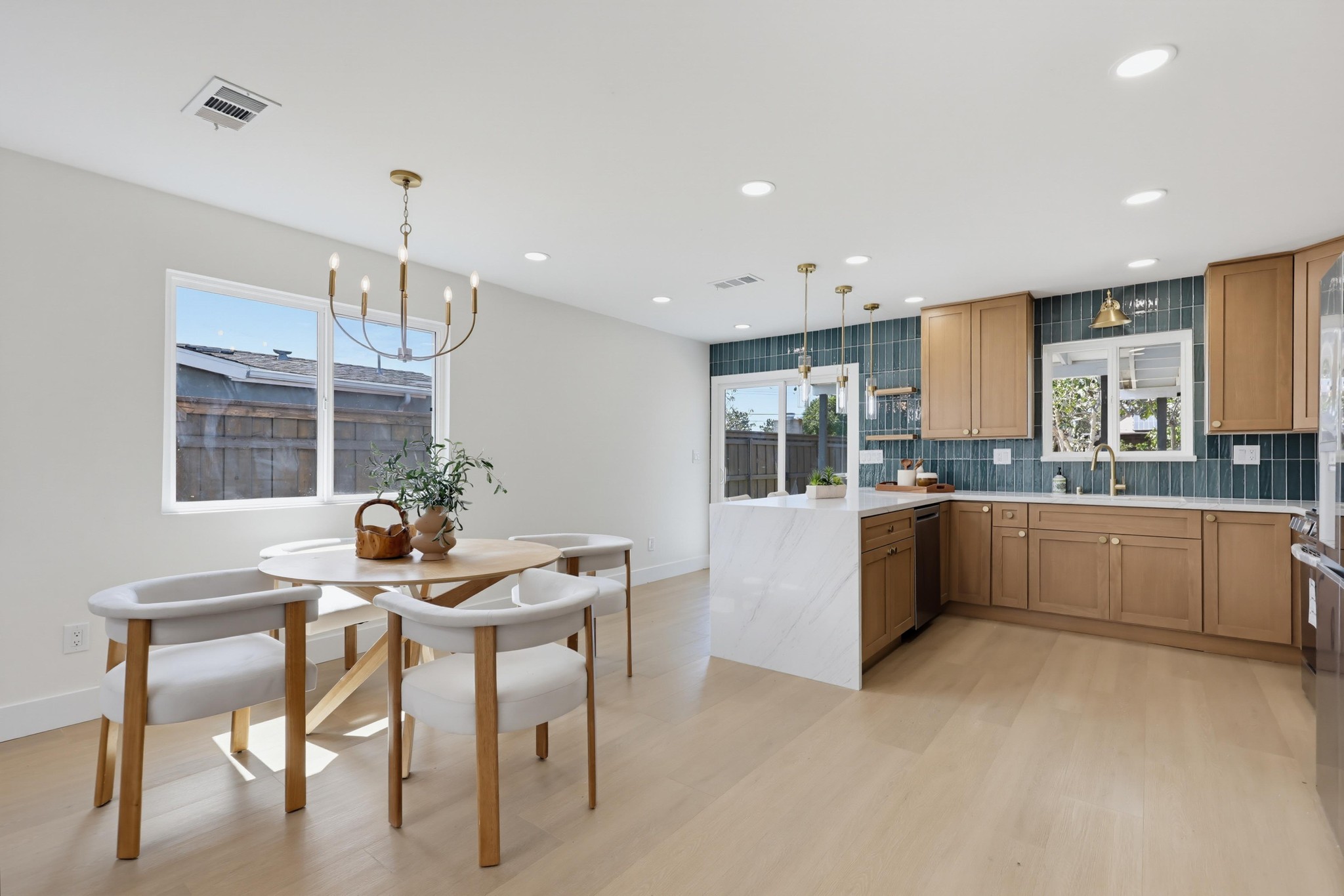 Virtual tour photo 15 of 81 for 3906 Mt Ainsworth Ave
