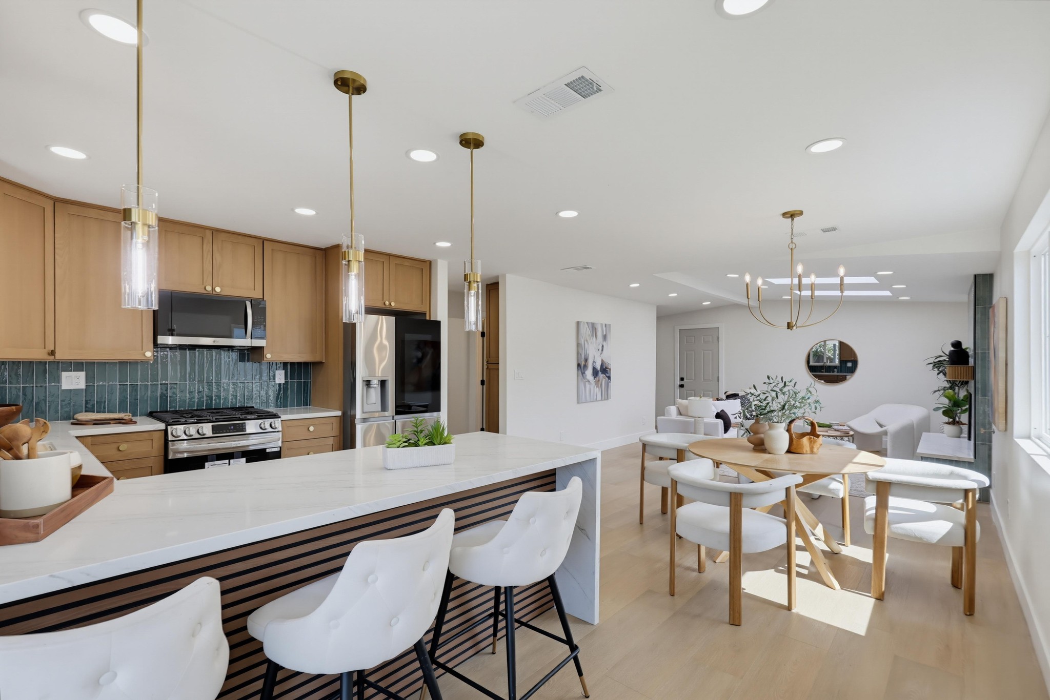 Virtual tour photo 16 of 81 for 3906 Mt Ainsworth Ave