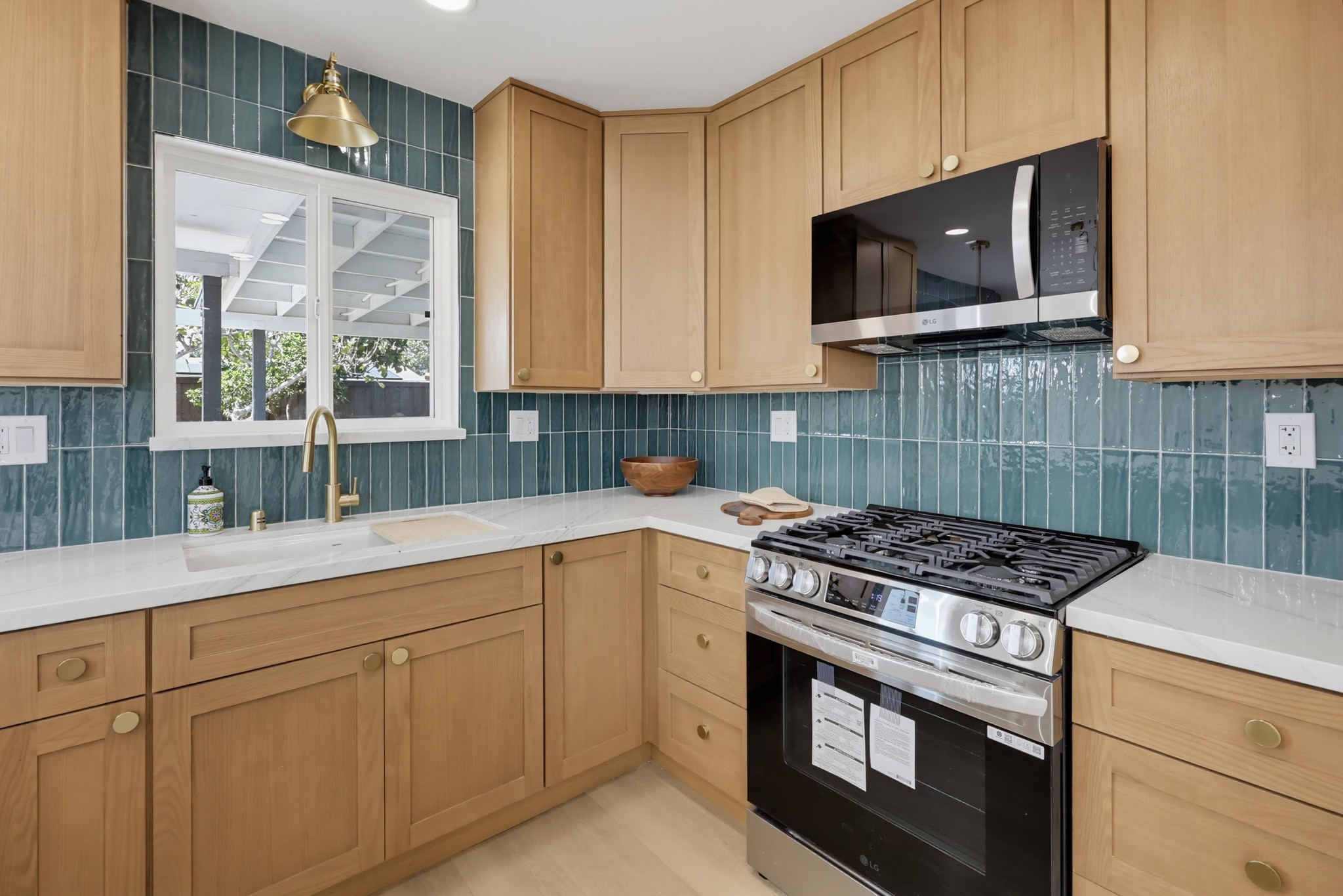 Virtual tour photo 21 of 81 for 3906 Mt Ainsworth Ave