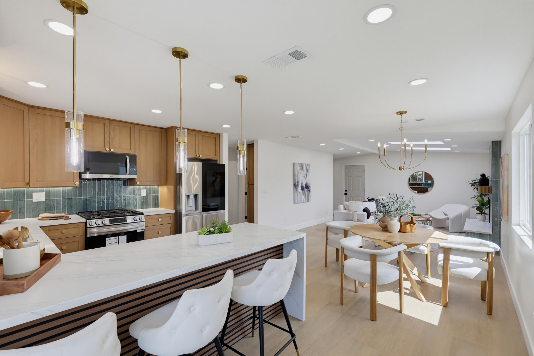 Virtual tour photo 27 of 81 for 3906 Mt Ainsworth Ave