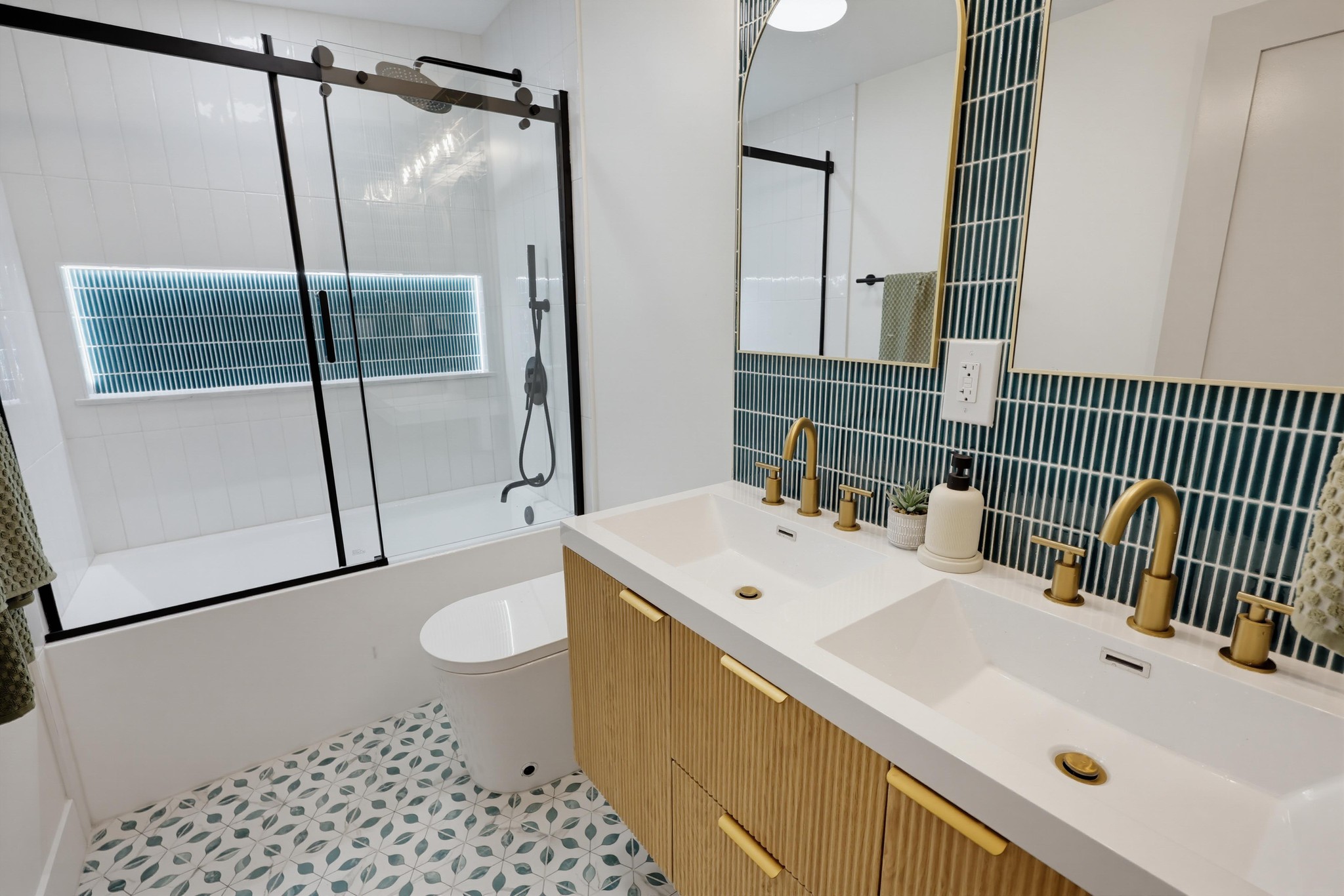 Virtual tour photo 35 of 81 for 3906 Mt Ainsworth Ave