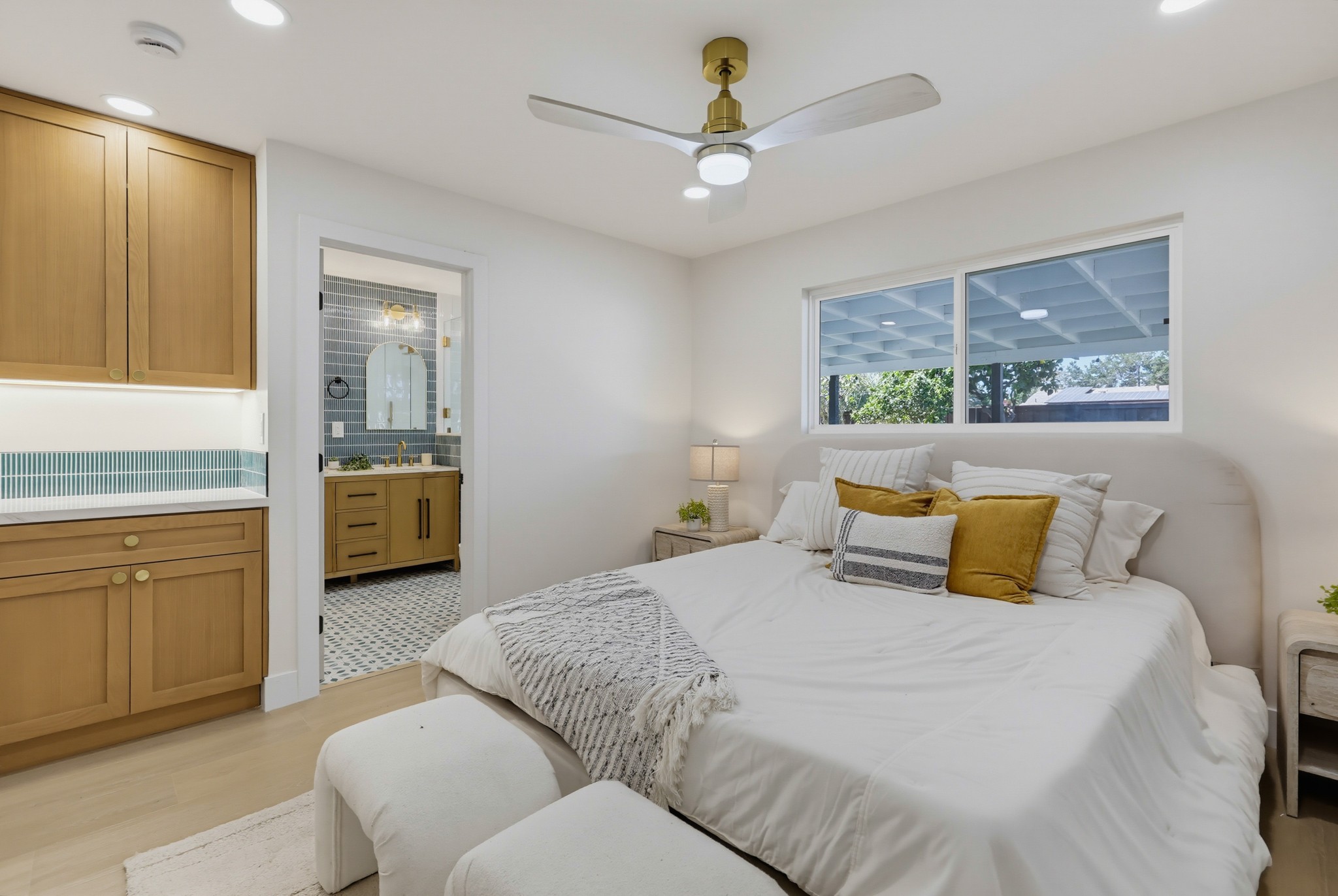 Virtual tour photo 73 of 81 for 3906 Mt Ainsworth Ave