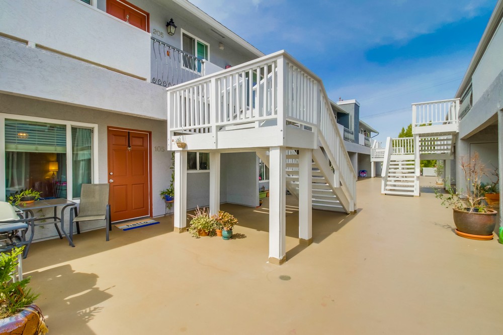 Virtual tour photo 8 of 35 for 3909 Monroe Ave #105